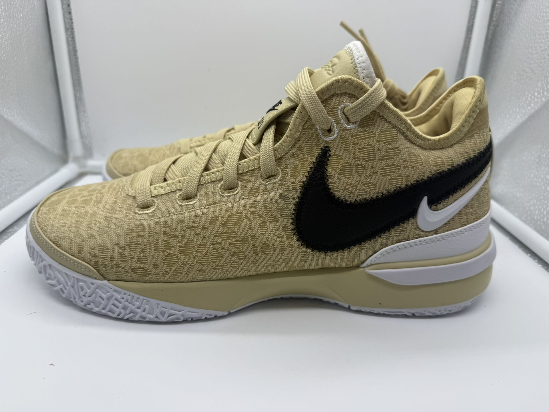 Nike LeBron