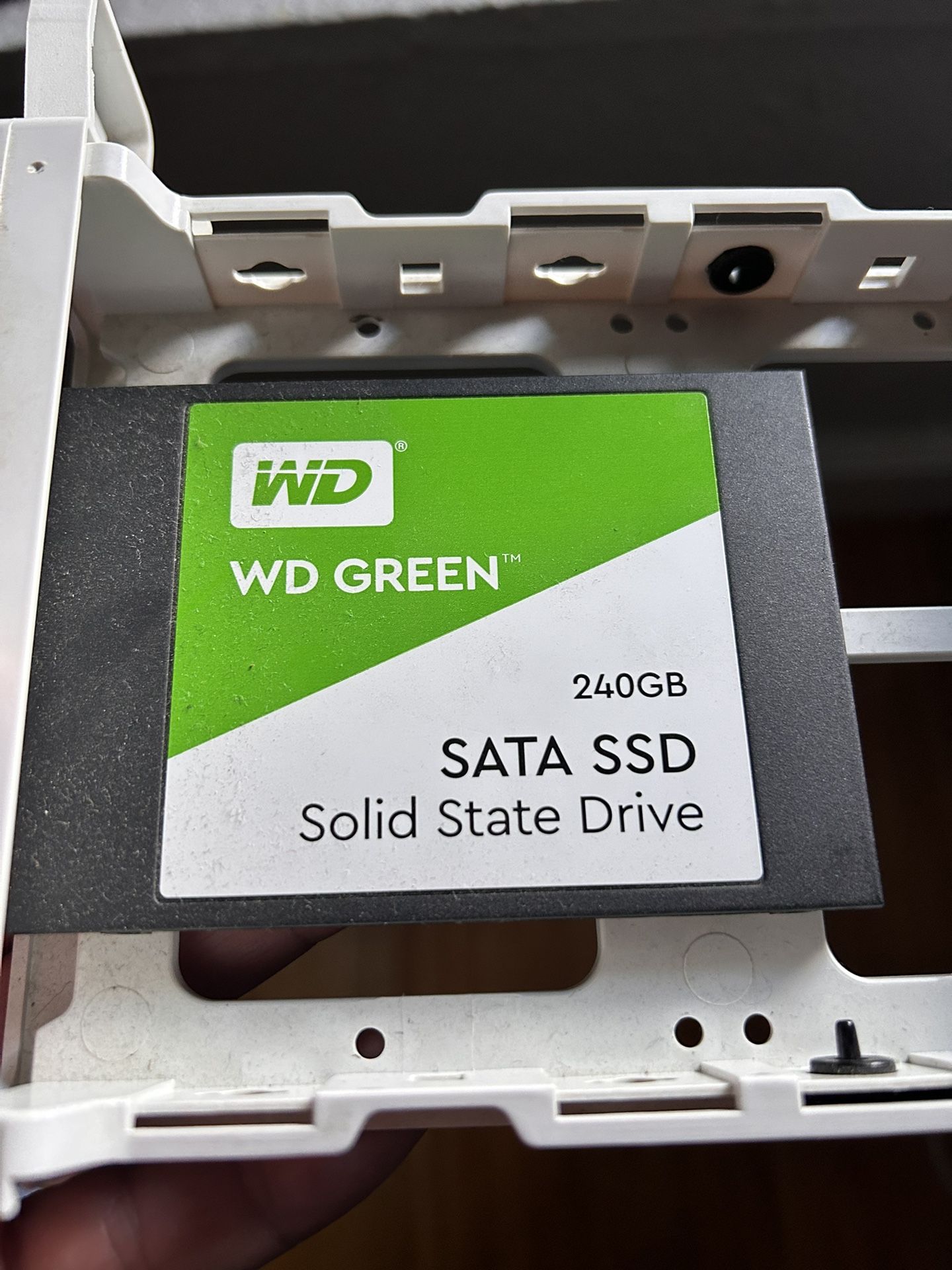 240gb western digital sata ssd 2.5” desktop or laptop upgrade PC