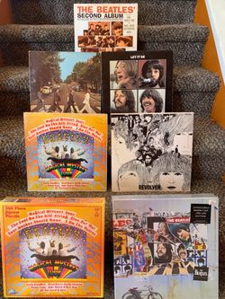 Beatles Bundle lot records etc