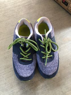Boys shoes size 1