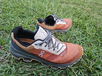 On cloud men's Running Shoes size 7.5