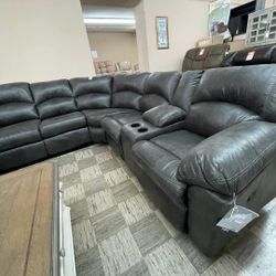 AP🎉2-Piece Reclining Sectional// Financing & Delivery 