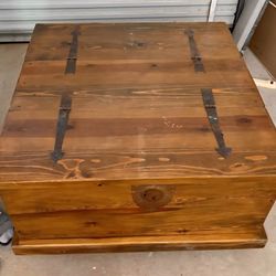 Rustic Wood Chest Coffee Table – Dual-Use Storage Piece
