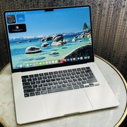 Apple Macbook Air 15 inch 2024 M3 Chip 16GB Ram 512GB SSD
