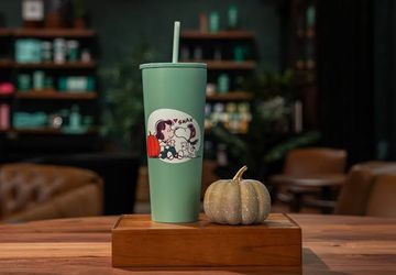 Starbucks snoopy collaboration