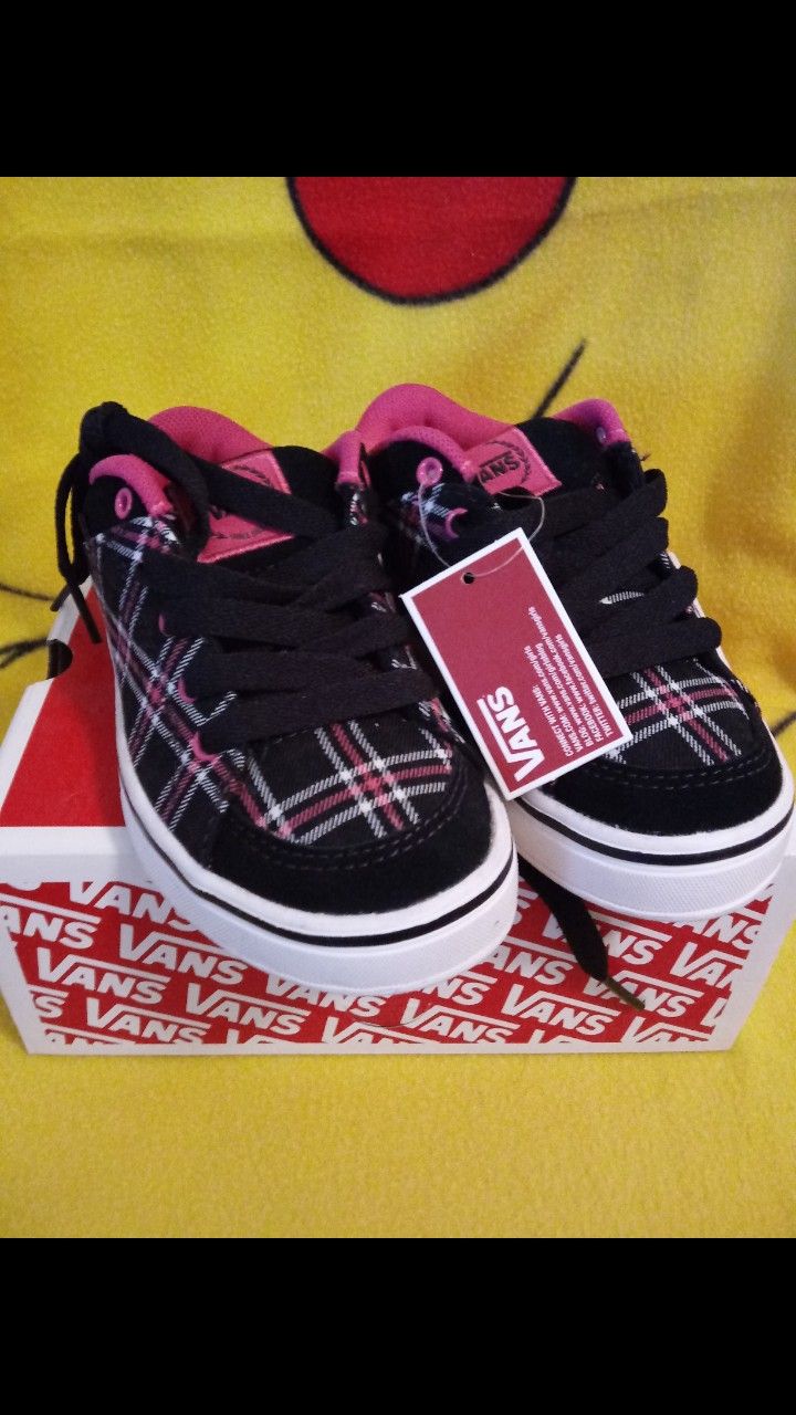 Vans Young Girls Shoes (NEW)