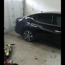 CAR PARTS ONLY Nissan Maxima !!!