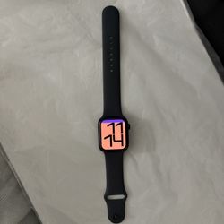 Apple Watch SE GPS + CELLULAR 