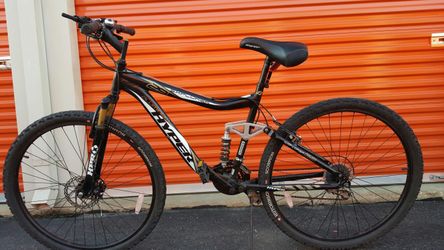 Hyper explorer discount mountain bike 29