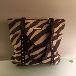 Michael Kors Giraffe Print Canvas & Leather Trim Tote/ Gold Hardware