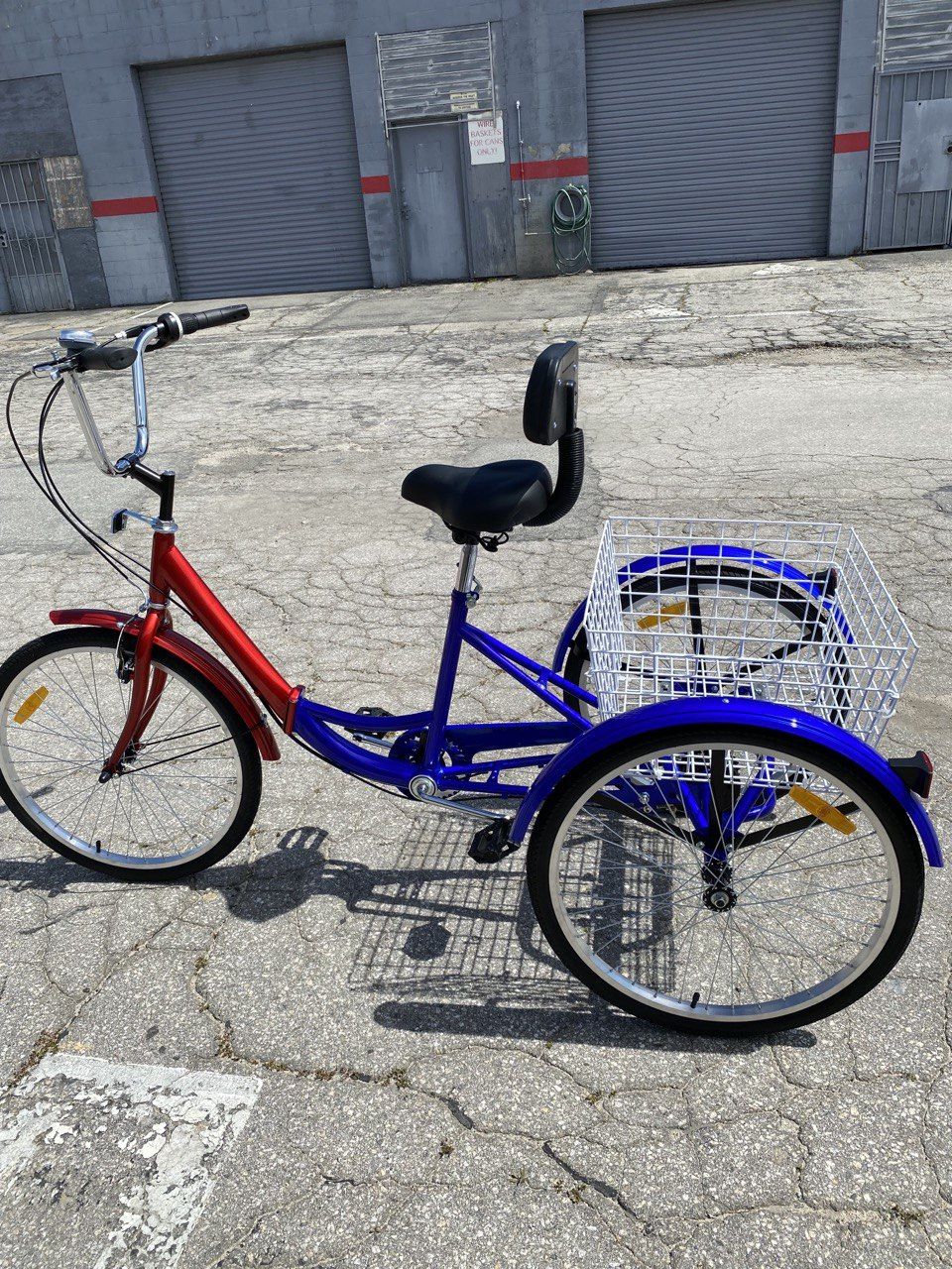 Adult Tricycle 26 in. 7 Speed Foldable Tricycle. PRICE. $250.00 FIRM!!