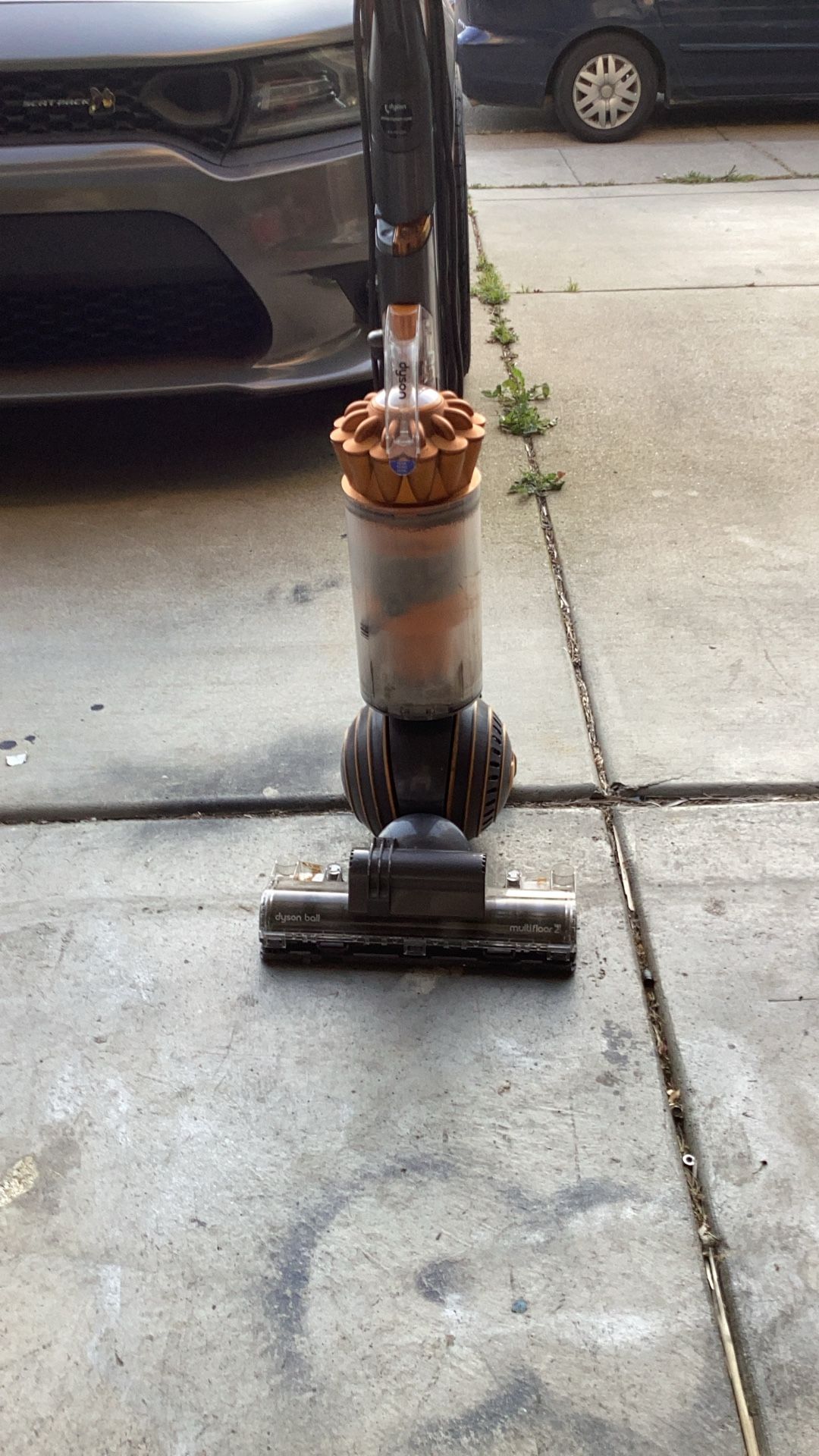 Dyson vacuum cleaner works perfect never lose section very good condition
