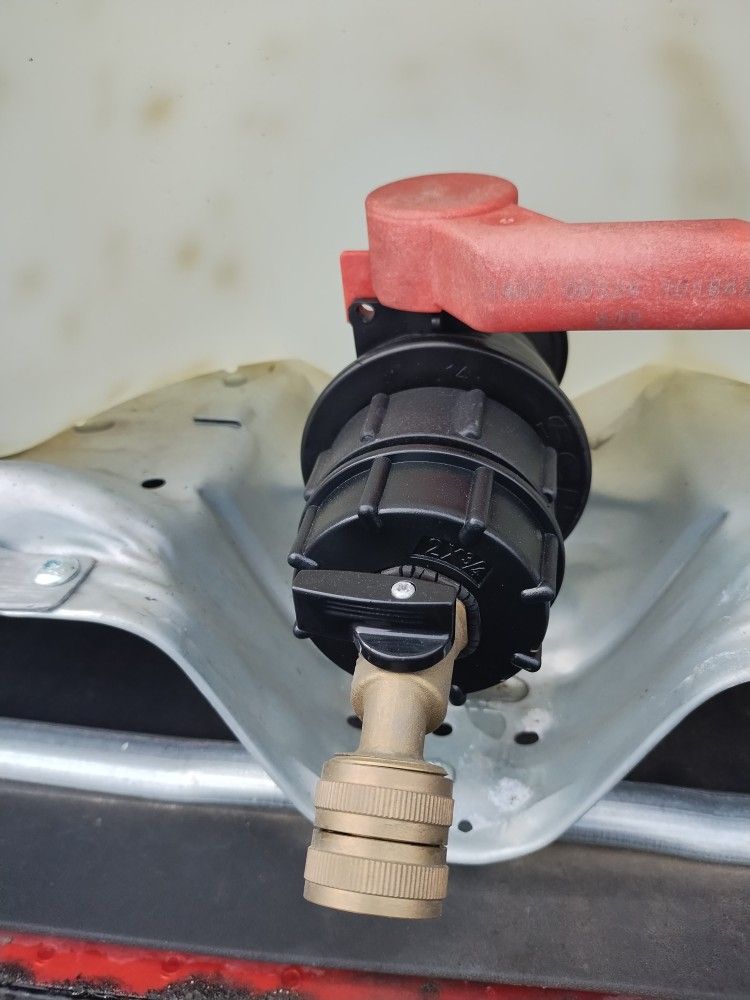 500 Gallon Water Tank With Spigot