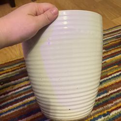 8 Inch White Ceramic Pot