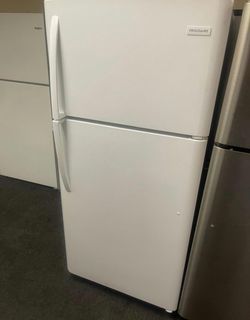 Frigidaire Top Freezer Refrigerator White