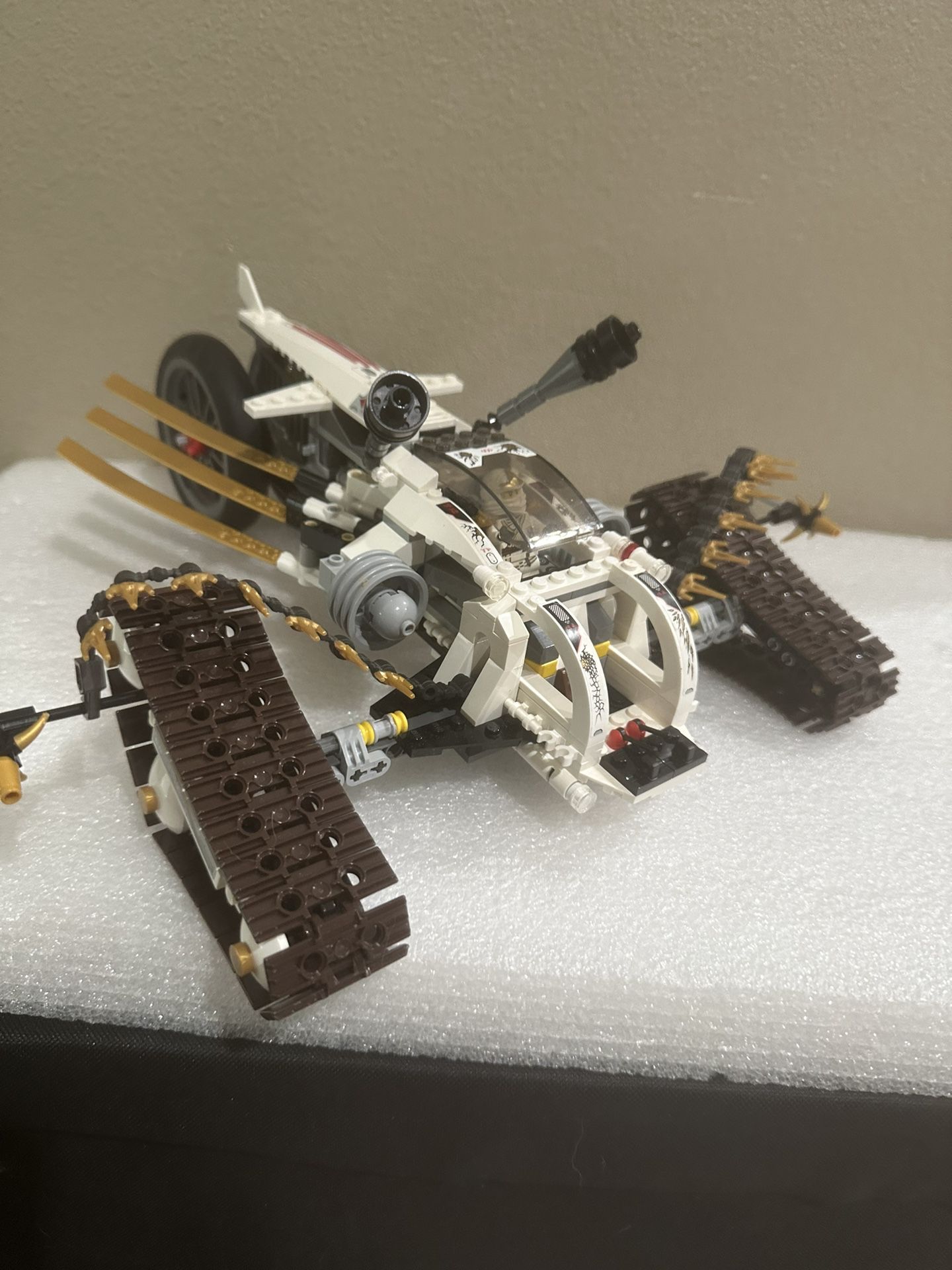 Lego 9449 - Ninjago Ultrasonic Raider 