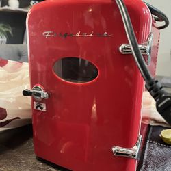 Mini Fridge 