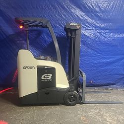 2014 Crown Electric Stand-Up Forklift RC5530-30 With New Battery- 6