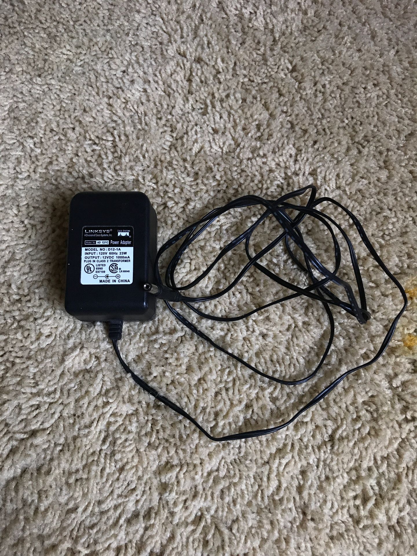LINKSYS AC ADAPTER MODEL D12-1A OUTPUT 12V DC ((1000mA) POWER SUPPLY ELECTRONICS