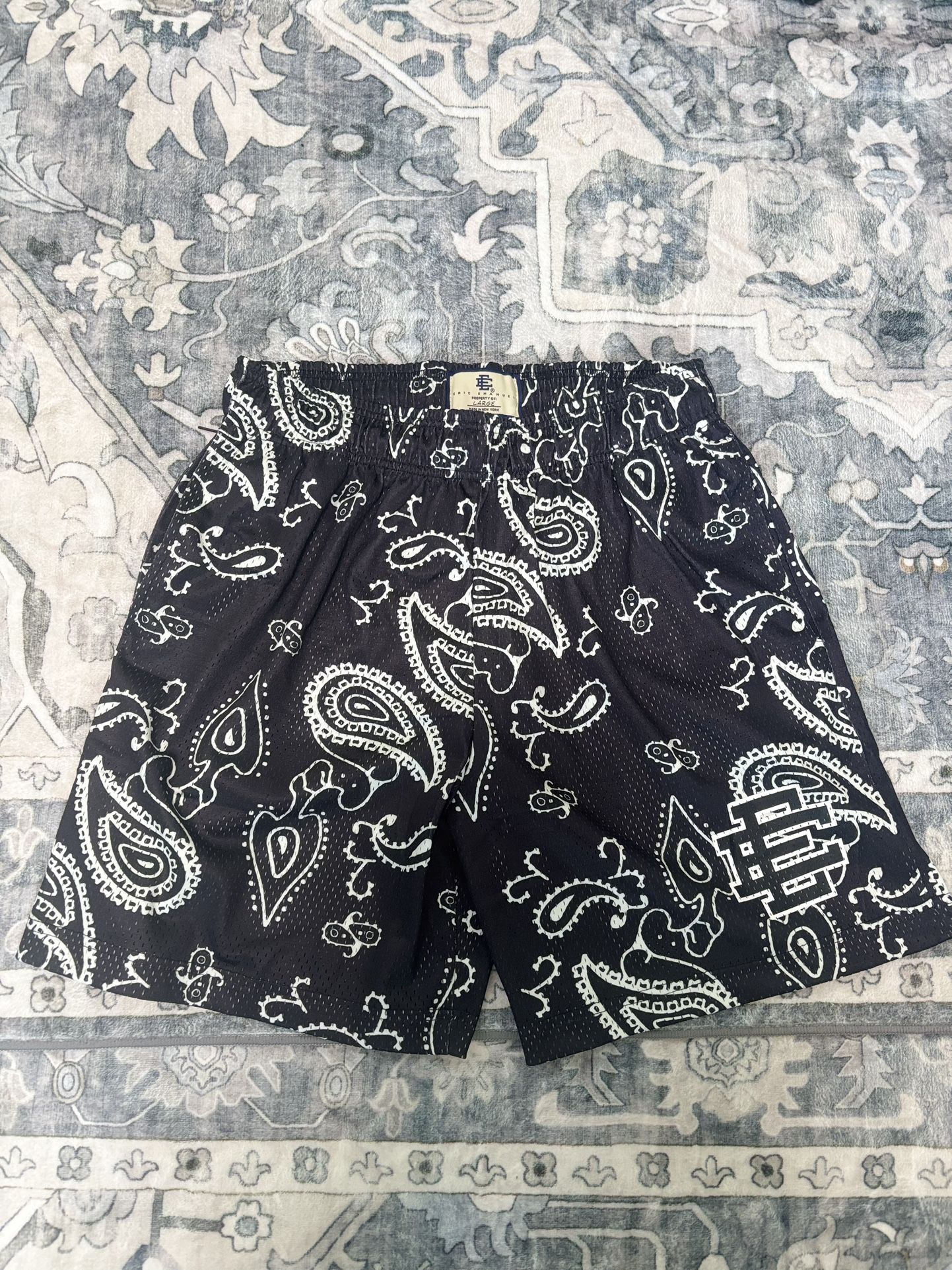 EE black eric emanual shorts parsely bandana Size L