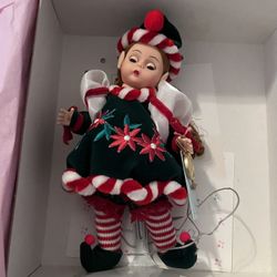 Madame Alexander 8” Santa’s Little Helper Doll  19668 Stand