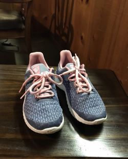 Tennis Nike for girl’s size 13.5C