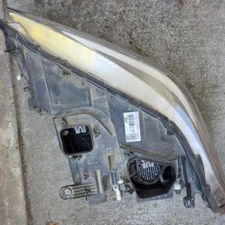 BMW X1, Right Headlight Assembly 