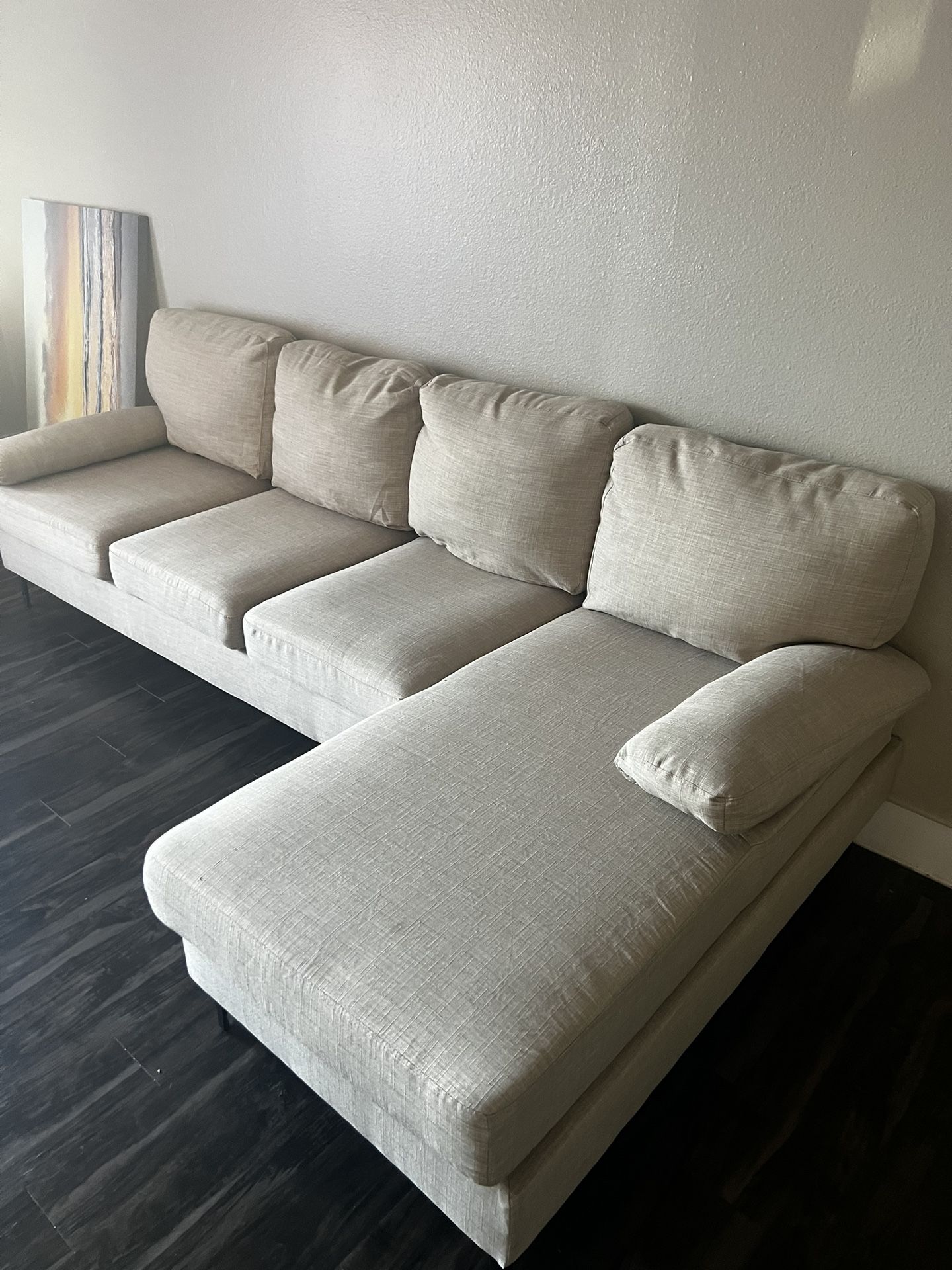 Nice Medium Size Couch For Living Area…PICK UP ONLY‼️