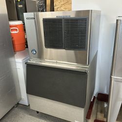 Ice Machine 54” High 380lbs Every 24h