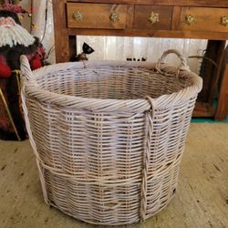 Super Large Woven Wicker RATTAN Basket 20x24"
