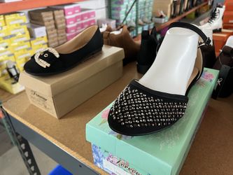 Beautiful Woman Shoes 3 Pairs For $20