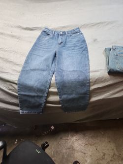DAZY JEANS SIZE LARGE