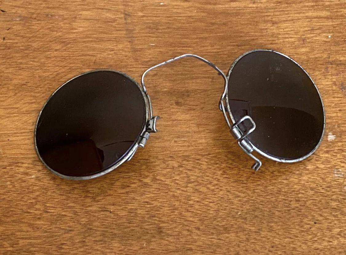 Antique VTG Clip On Wire Rimmed Sunglasses Steam Punk Round Brown Glass