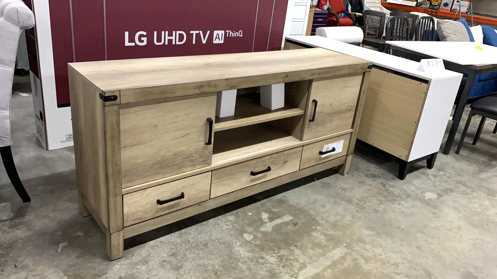 Great Tv Stand up to75” Tv no problem Solif heavy wood (Finance available)
