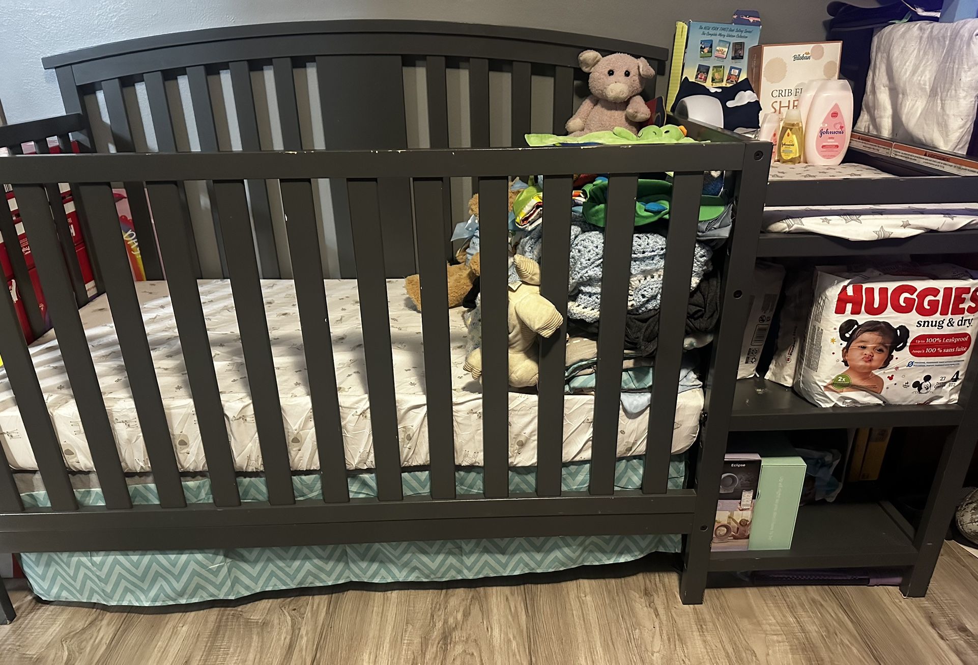 Crib With Changing Table