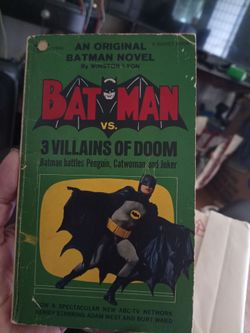 Bat man  3 villains of doom soft cover vintage