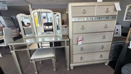 Cómoda y Coqueta / Dresser Vanity - Peinadora