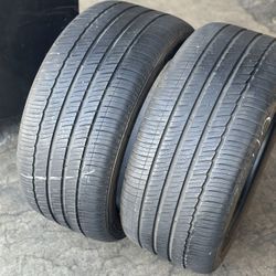 PAIR OF TIRE 275 40 19 MICHELIN 85% LIFE