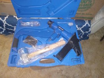 Duo Fast Hardwood flooring nailer. Complete kit