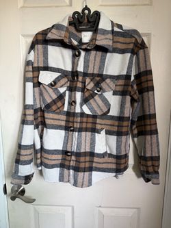 Women’s Plaid Flannel long sleeve Shacket Size L