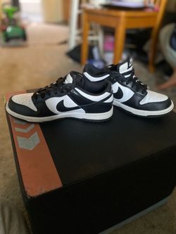 Nike Dunk Low Big Kids' Shoes (SIZE 4.5)