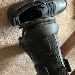 New Nike Boots Kids Size 8 And Size 10 KIDS..$55 each 👉🏽Take Both For $100.00  NEW!!