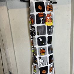Peanuts Snoopy Halloween VelvetLoft throw