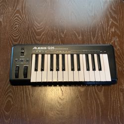 Alesis Q25 Studio MIDI Keyboard