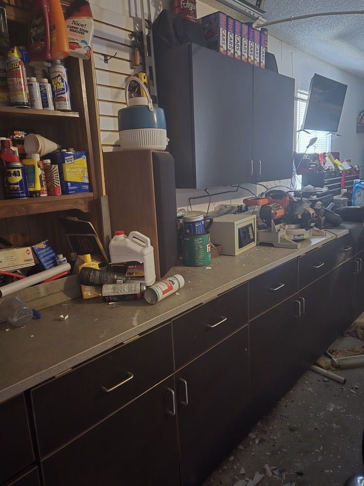 Custom Garage Cabinets, Countertops & Matching Service Center