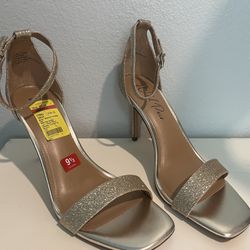 Brand New, Never Worn Gold Heels Size 9.5