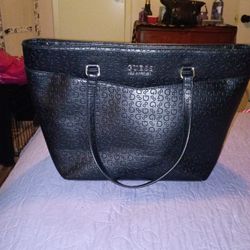 GUESS PURSE