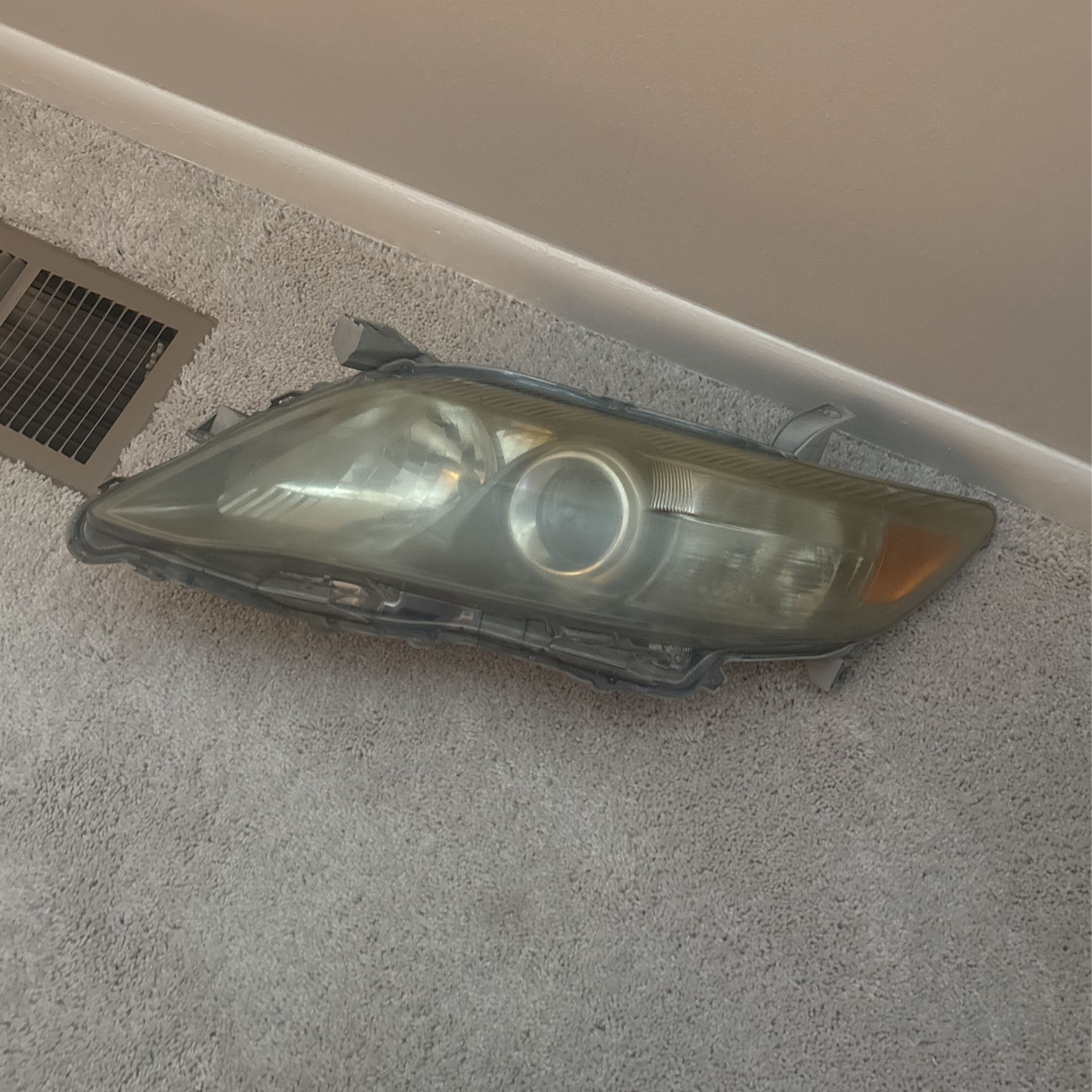 2010 CAMRY Headlight