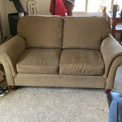 Loveseat 