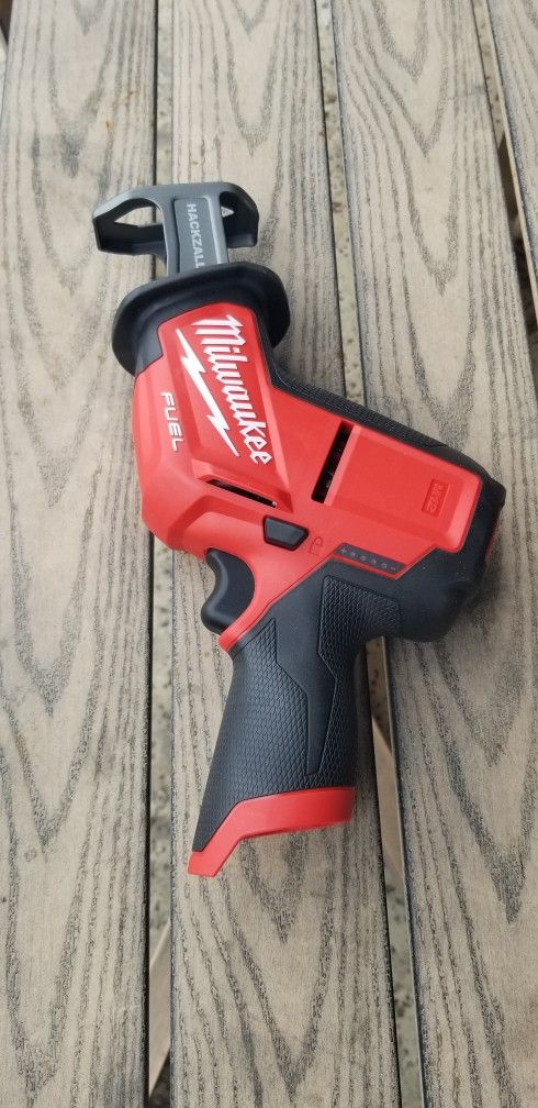 milwaukee m12 fuel hackzall